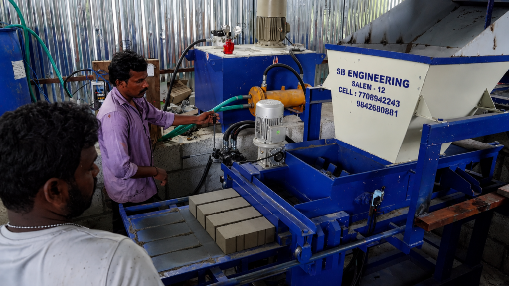 4 Cavity Fly Ash Brick Machine Manufacturer in Salem - SB Engineering