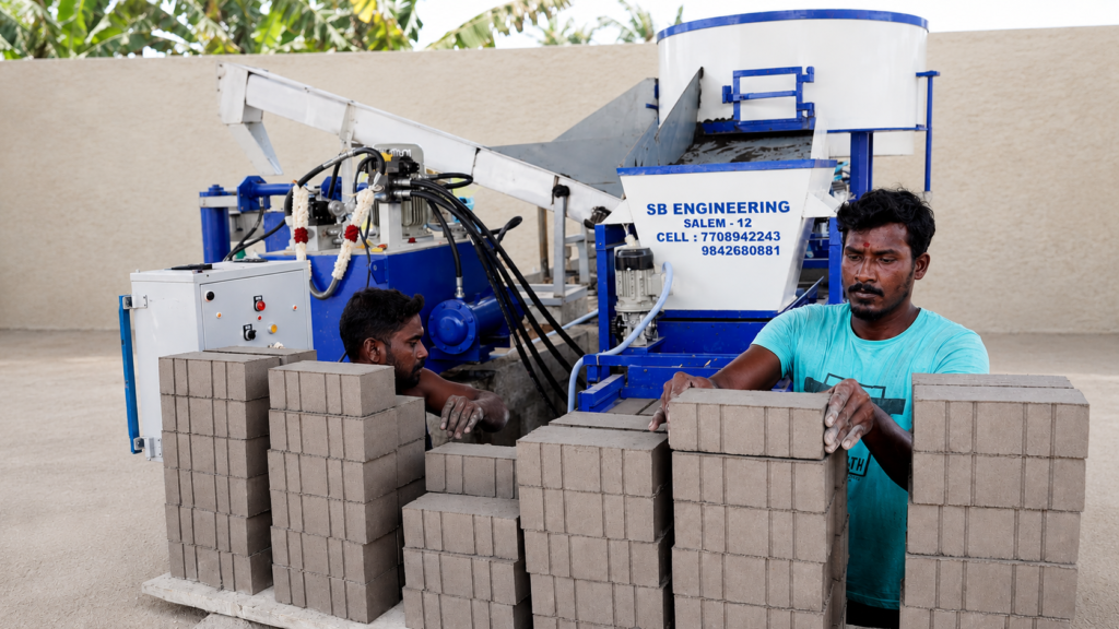 4 Cavity Fly Ash Brick & Interlock Brick Machine Attached Fully Automatic Manufacturer in Salem - SB Engineering